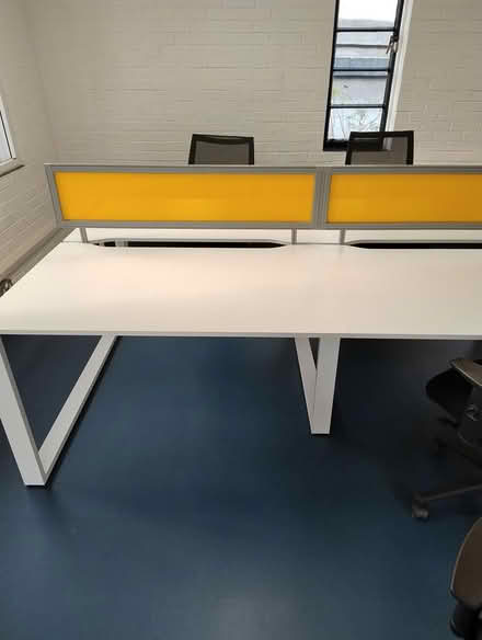 Photo of free 3 desks and partitions (SE1) #1