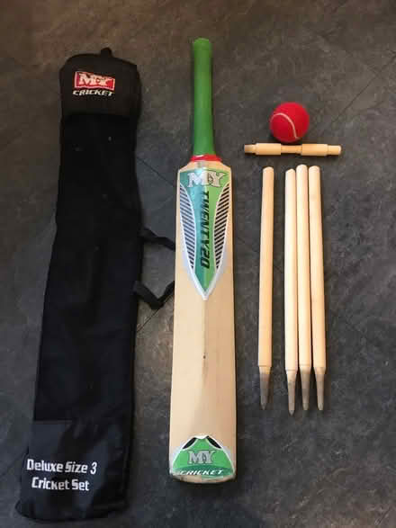 Photo of free Child’s cricket set (Surbiton KT6) #1