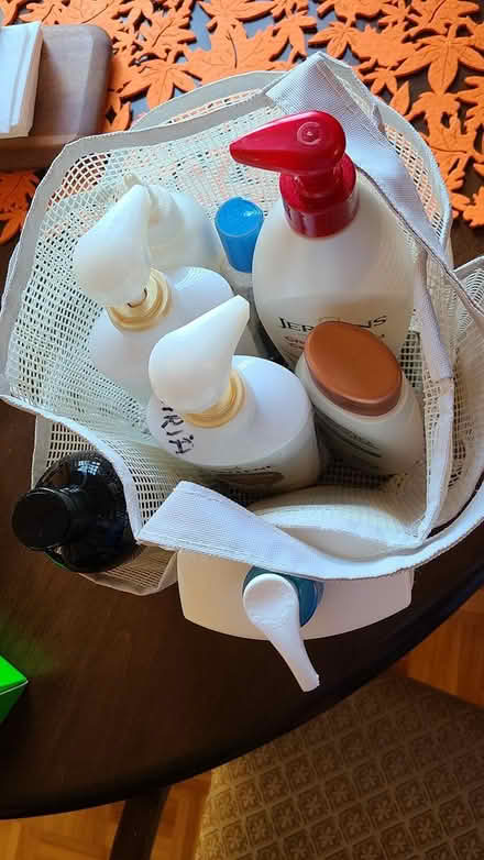 Photo of free Personal care - shampoos, body wash (Orleans) #1