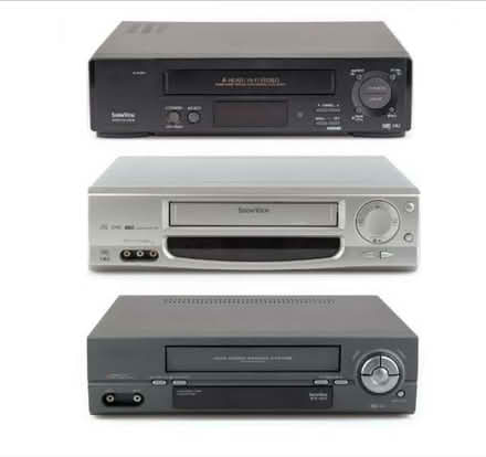 Photo of Family is looking for a DVD player or tv DVD player combi pl (Primrose Hill HD4) #1