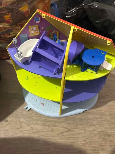 Photo of free Peppa pig house (Romford rm1) #1