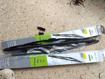 Photo of free 22" windscreen wipers (Cricket Road OX4) #2