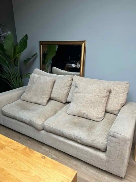 Photo of free Heals sofa (Ham KT2) #2