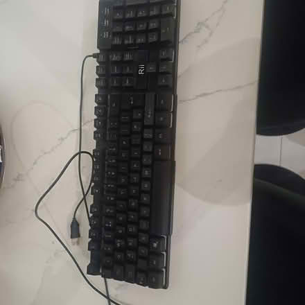 Photo of free Usb RGB keyboard (Watford wd17) #2