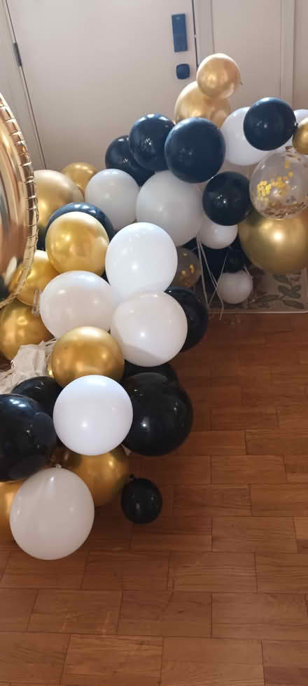 Photo of free Balloon arch n 60 inflated number (07054) #1