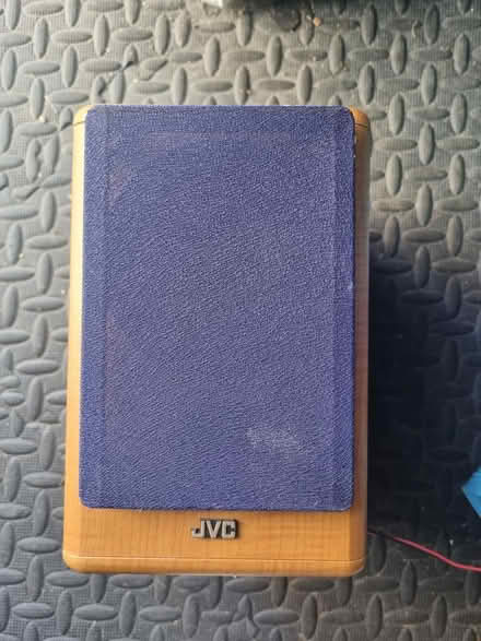 Photo of free JVC stereo with 2 speakers (Hildenborough) #2