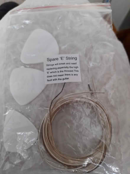 Photo of free Wool and E guitar strings (Mottingham) #2
