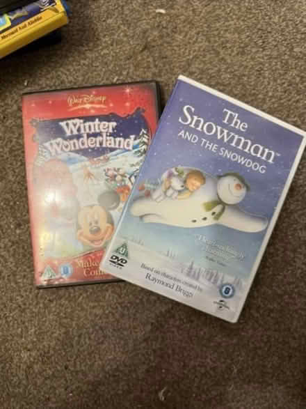 Photo of free 2 x Christmas DVDs (SG18) #1