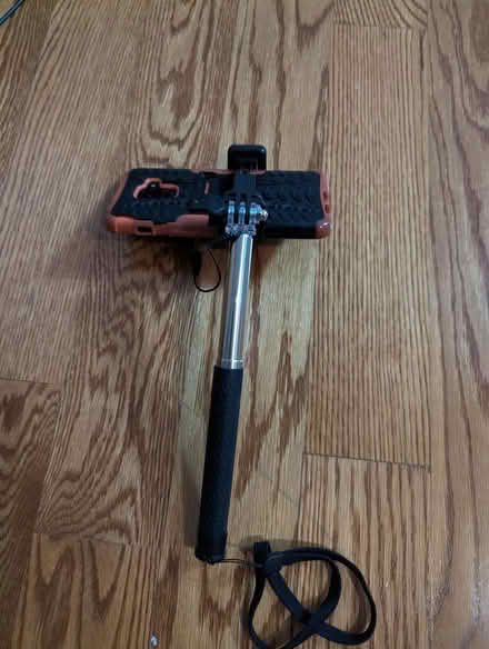 Photo of free selfie stick (North Vanier) #2