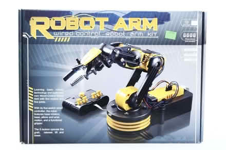Photo of free robot arm kit, started not completed (Top Amersham HP6) #1