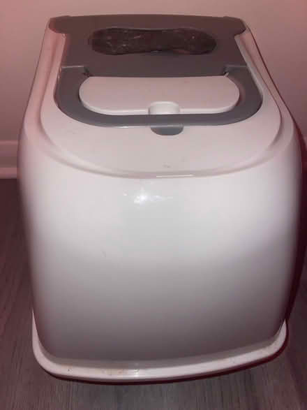 Photo of free Hooded cat litter (W13) #3