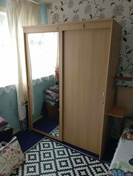 Photo of free Double hanging wardrobe, mirror door, has been dismantled (Netteswell CM20) #1