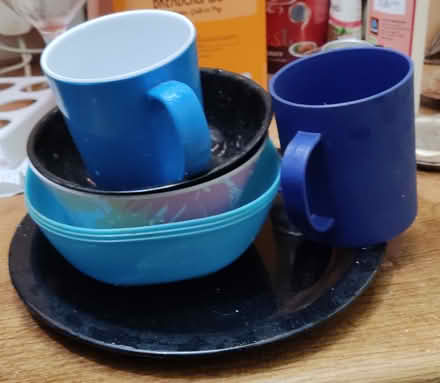 Photo of free Camping plates, ugs and bowls (Surbiton KT6) #1