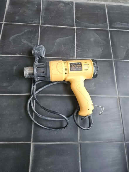 Photo of free Heat gun - no accessories just the gun (Molesey TW12) #1
