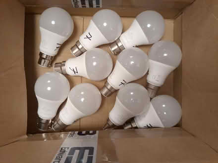 Photo of free Light Bulbs, LED, 7w, 470 Lumens, BC22, Warm White (CT2) #1