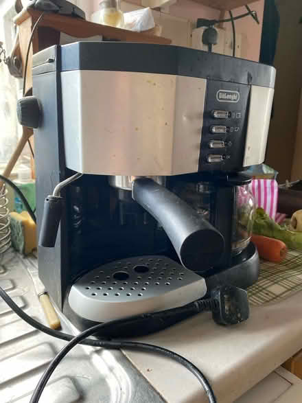 Photo of free Delonghi Coffee machine (Bs40 7XU) #1