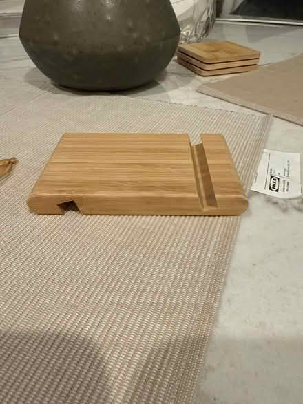 Photo of free Smartphone stand (San Antonio shopping center) #3