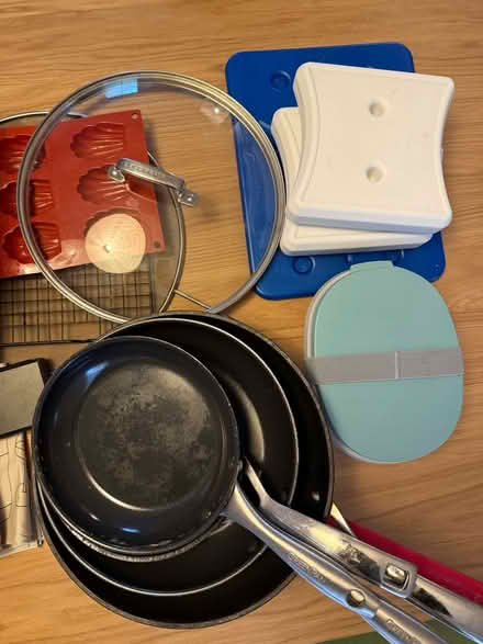 Photo of free Kitchen and Stationary assorted (London Fields E8) #4