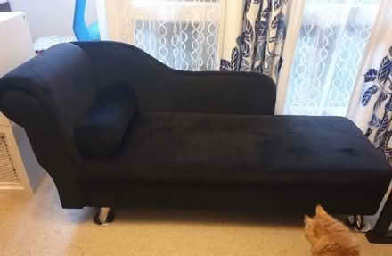 Photo of free Black velvet chaise longue (SW London) #2