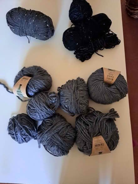 Photo of free yarn (Newtown RG1) #1