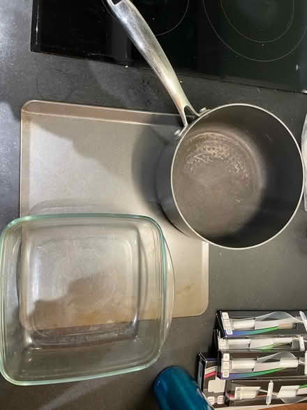 Photo of free Baking sheet, pot and baking dish (Sw12, Balham Grove) #1