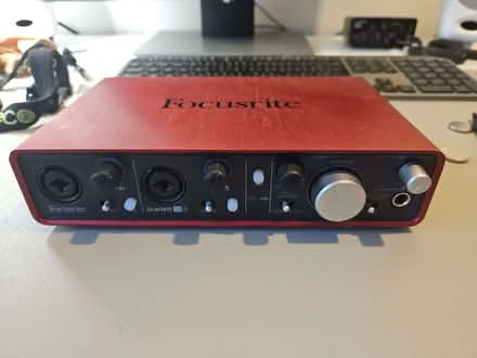 Photo of free Scarlett soundcard, 2i2 i think (Molesey TW12) #1