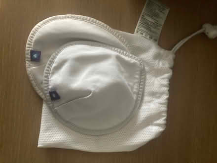 Photo of free Lansinoh reusable breast pads and wash bag (Newbold S41) #1