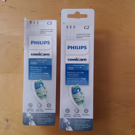 Photo of free 5 electric toothbrush heads (Trinity Bellwoods) #2