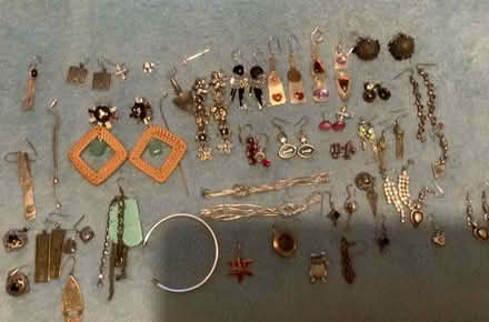 Photo of free Selection of earrings (BT8) #1