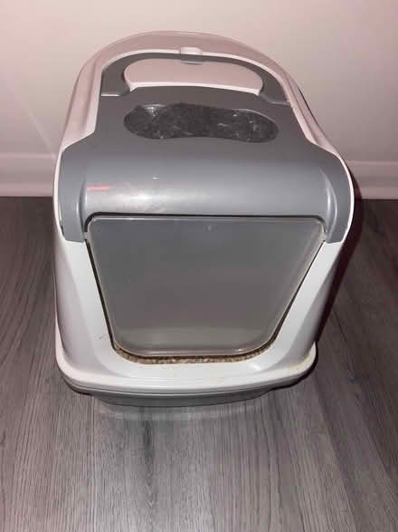 Photo of free Hooded cat litter (W13) #1