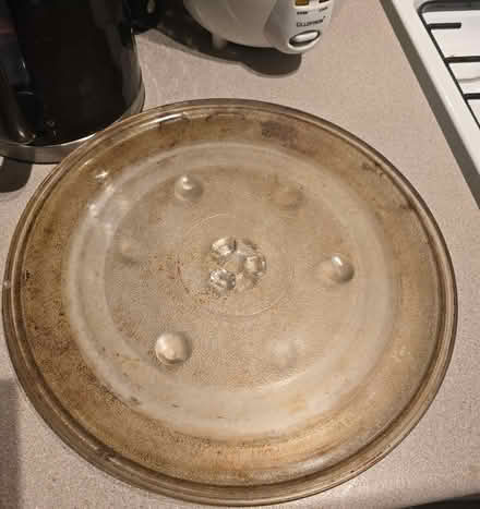 Photo of free Microwave plate (Eccles M30) #1