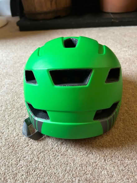 Photo of free Cycling helmet (Hayfield SK22) #2