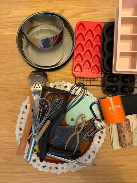 Photo of free Kitchen and Stationary assorted (London Fields E8) #3