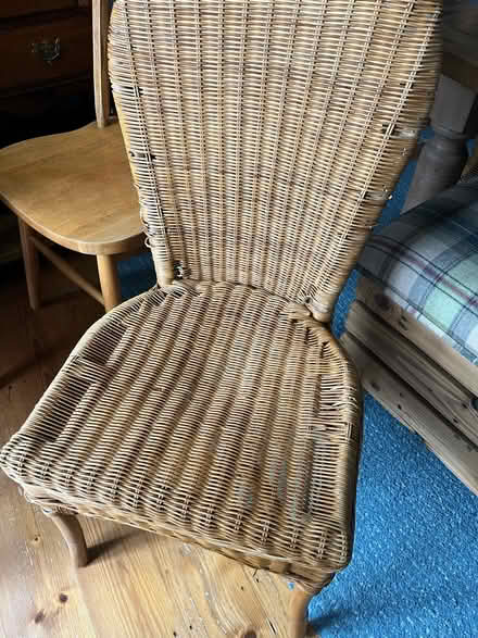 Photo of free 4x wicker dining chairs (TN24) #4