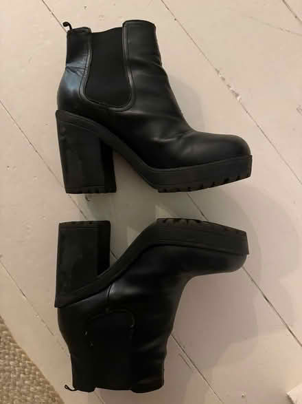 Photo of free Size 39 (Fulham SW6) #1