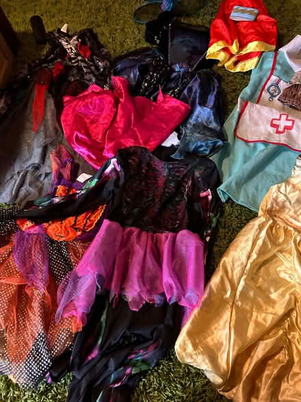 Photo of free Collection of dress up outfits from age 4-8. (Drumsill BT28) #1
