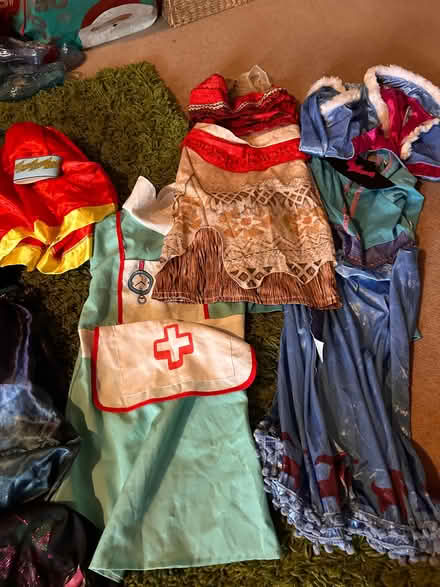 Photo of free Collection of dress up outfits from age 4-8. (Drumsill BT28) #3