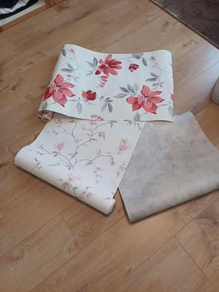 Photo of free Wallpaper- half rolls and samples (W12) #1