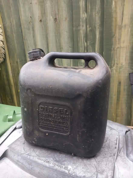 Photo of free fuel container (Waterlooville PO8) #2