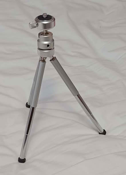 Photo of free Mini Tripod... (Scotforth LA1) #1