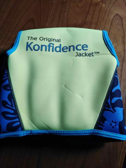 Photo of free Swimming vest / aid age 2-3 (Newbridge BA1) #3