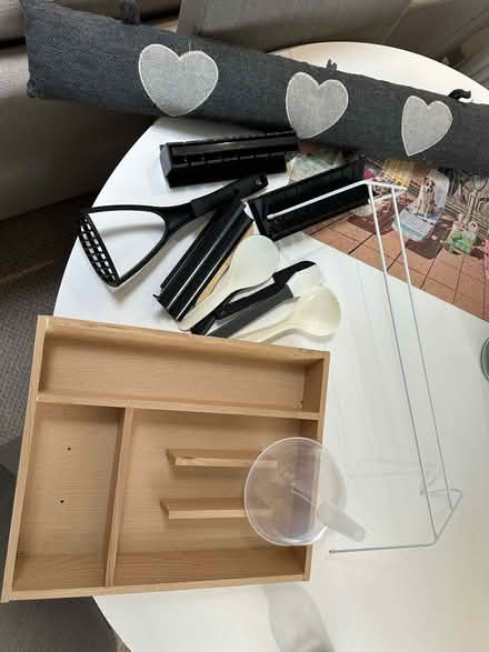 Photo of free Household and kitchen items (Ox4 3en) #1