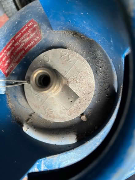 Photo of free Gas cylinders with has (Handbridge CH4) #2
