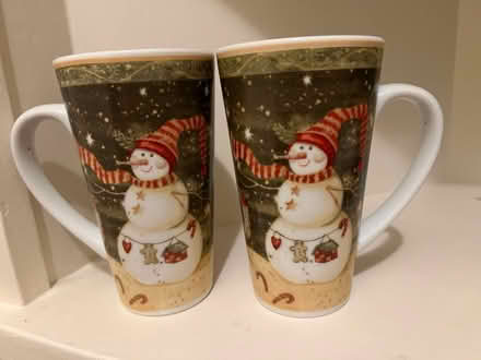 Photo of free Two large holiday mugs (San Jose Burbank Area) #1