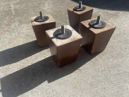 Photo of free 4 furniture legs #1