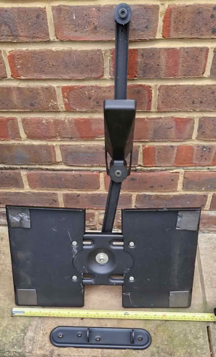 Photo of free TV Wall mounting bracket (Addlestone KT15) #1