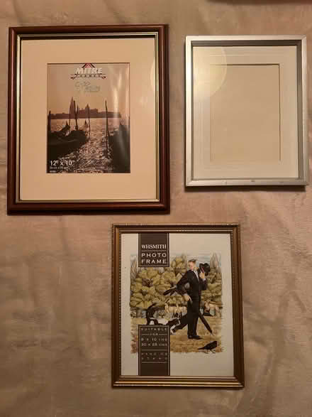 Photo of free Three photo frames (Oakwood DE21) #1