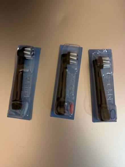 Photo of free Oral b tooth brush heads x3 (Putney) #1