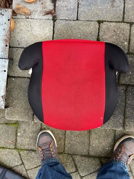 Photo of free Car booster seats (SL6 pinkneys green) #2