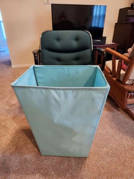 Photo of free Clothes hamper (Friendswood) #1